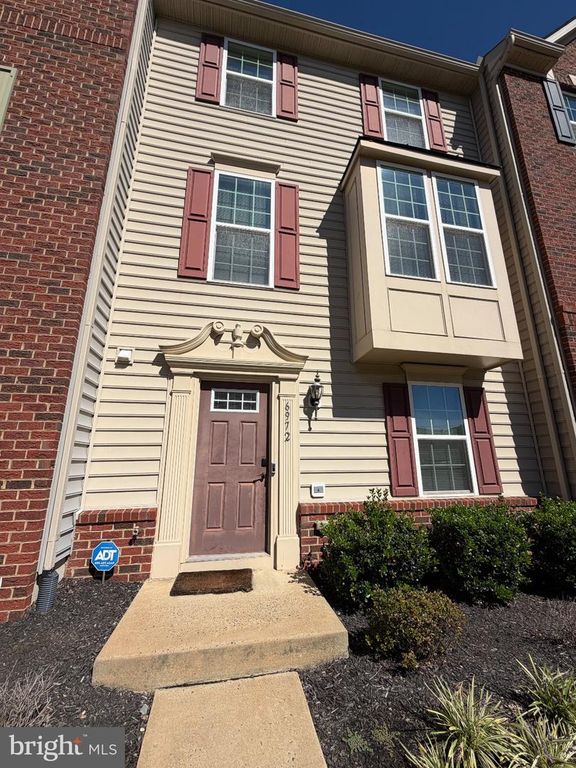 6972 KONA DR, Gainesville, VA 20155
