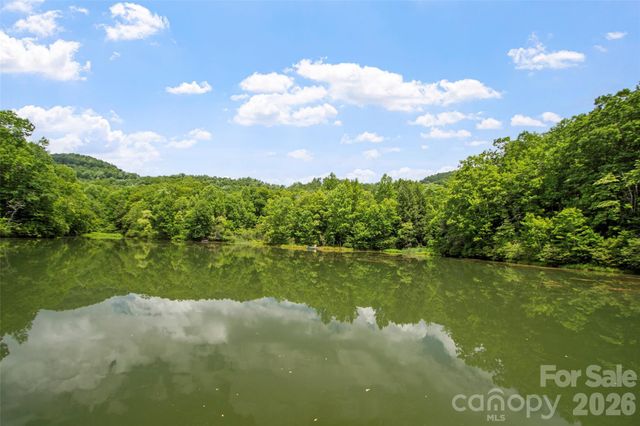 000 Mckenzie Way N 588&589, Old Fort, NC 28762