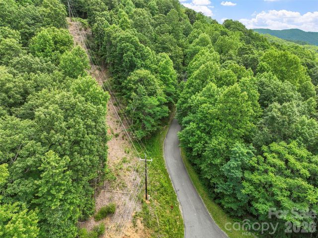 000 Mckenzie Way N 588&589, Old Fort, NC 28762