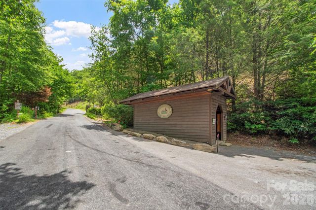 000 Mckenzie Way N 588&589, Old Fort, NC 28762