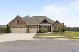 2121 South Meadows Drive, Huntsville, AL 35803