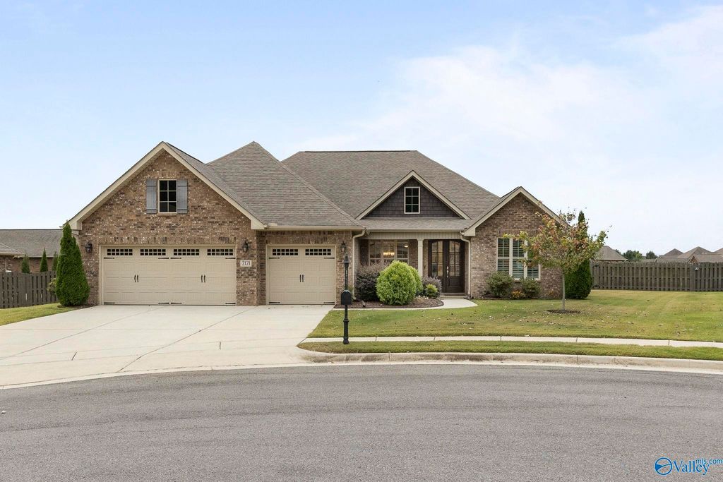 2121 South Meadows Drive, Huntsville, AL 35803