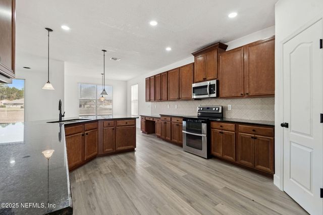 10917 DANCING RABBIT Lane, Jacksonville, FL 32221