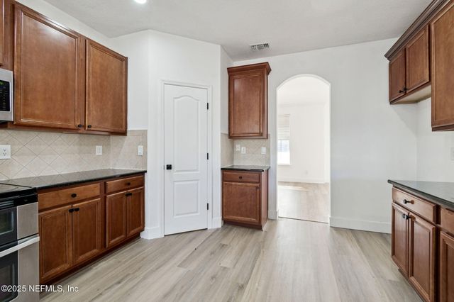 10917 DANCING RABBIT Lane, Jacksonville, FL 32221