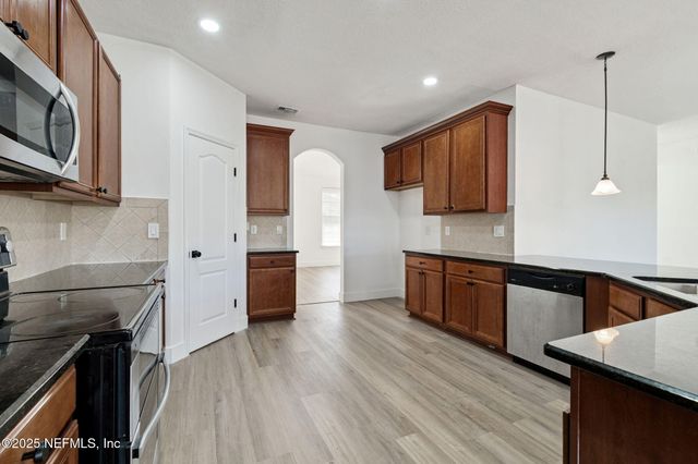 10917 DANCING RABBIT Lane, Jacksonville, FL 32221