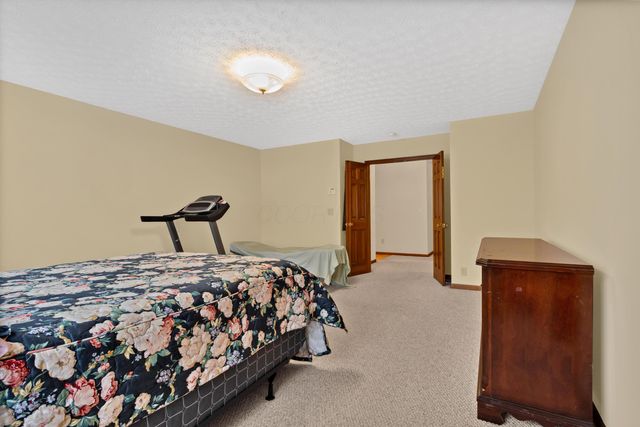6681 Chelton Place, Westerville, OH 43082