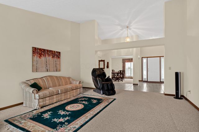 6681 Chelton Place, Westerville, OH 43082