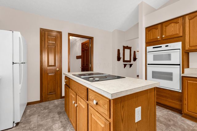 6681 Chelton Place, Westerville, OH 43082