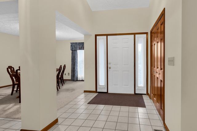 6681 Chelton Place, Westerville, OH 43082