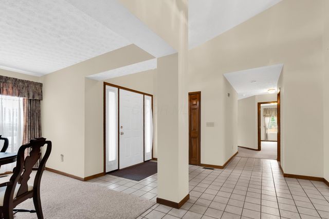 6681 Chelton Place, Westerville, OH 43082