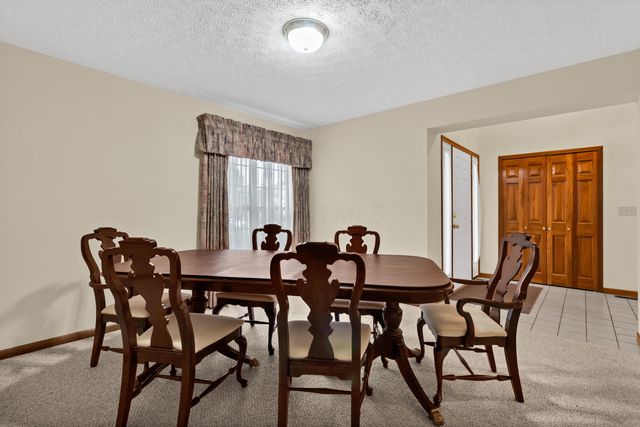 6681 Chelton Place, Westerville, OH 43082