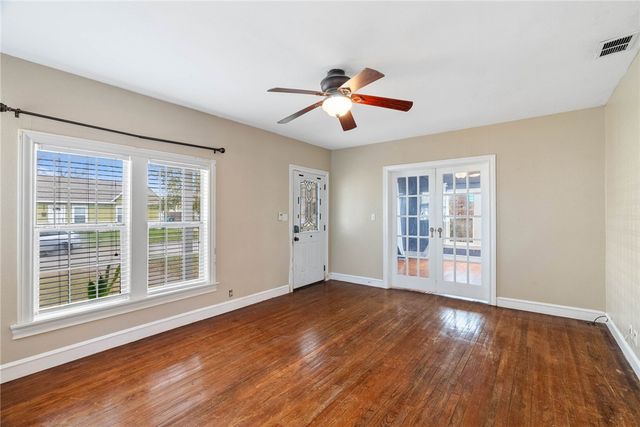 421 Palmero St, Corpus Christi, TX 78404