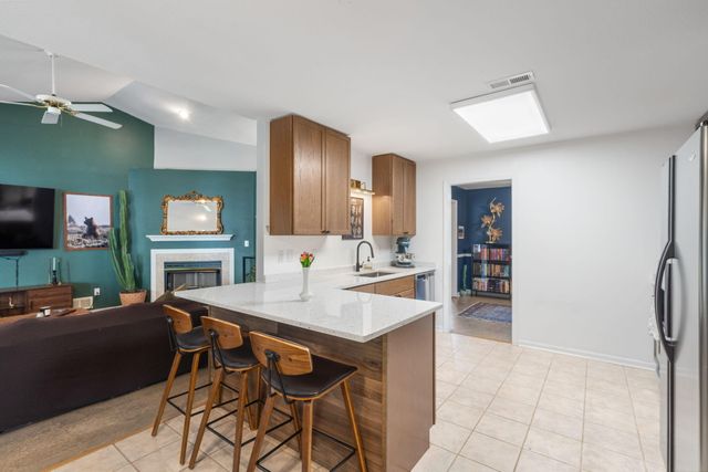 4704 ST CHARLES RD, Columbia, MO 65201