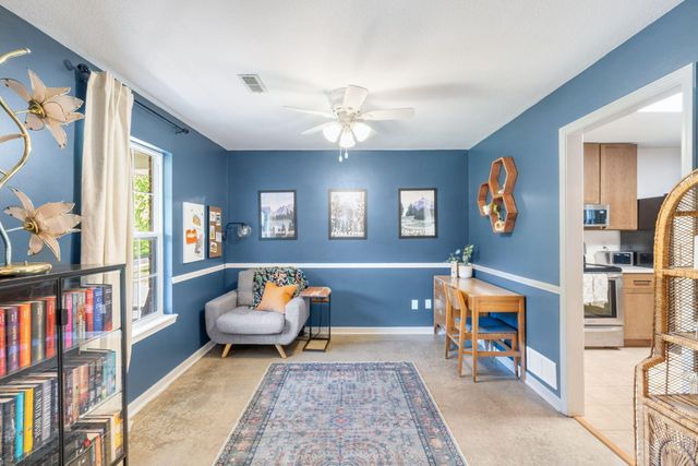 4704 ST CHARLES RD, Columbia, MO 65201