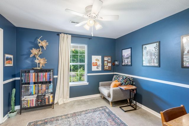 4704 ST CHARLES RD, Columbia, MO 65201