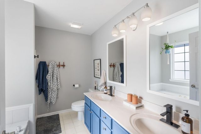 4704 ST CHARLES RD, Columbia, MO 65201