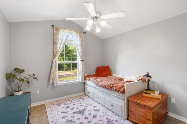 4704 ST CHARLES RD, Columbia, MO 65201