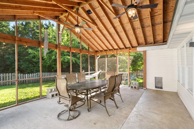4704 ST CHARLES RD, Columbia, MO 65201
