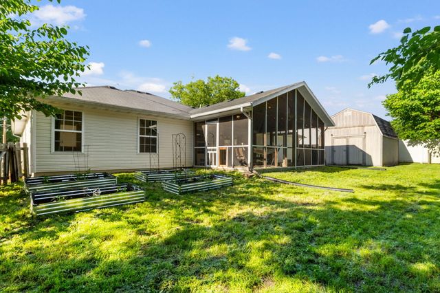 4704 ST CHARLES RD, Columbia, MO 65201
