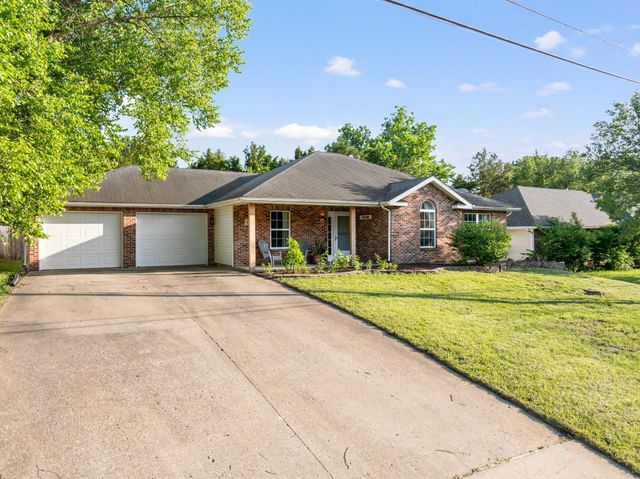 4704 ST CHARLES RD, Columbia, MO 65201