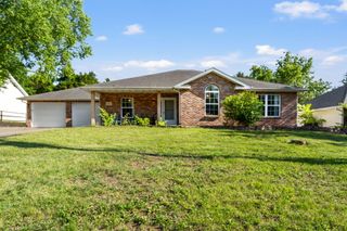 4704 ST CHARLES RD, Columbia, MO 65201