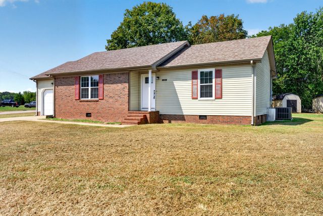 8648 Swale Ct, Oak Grove, KY 42262