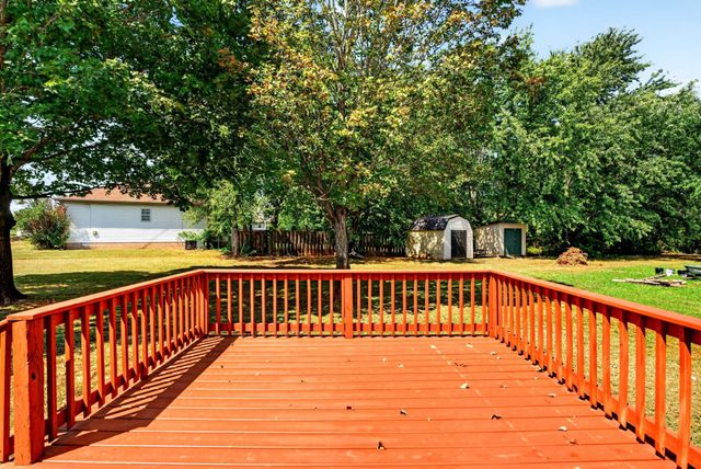 8648 Swale Ct, Oak Grove, KY 42262