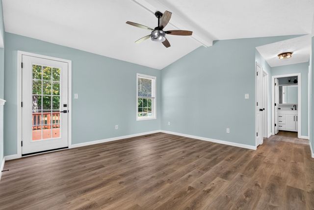 8648 Swale Ct, Oak Grove, KY 42262