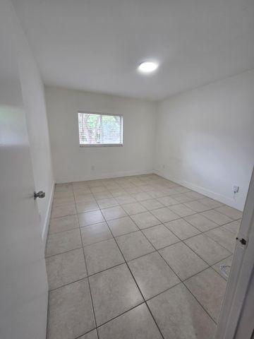 3670 N 56th Avenue 707, Hollywood, FL 33021