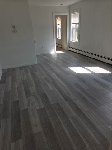 1431 Smithfield Avenue 2F, Lincoln, RI 02865