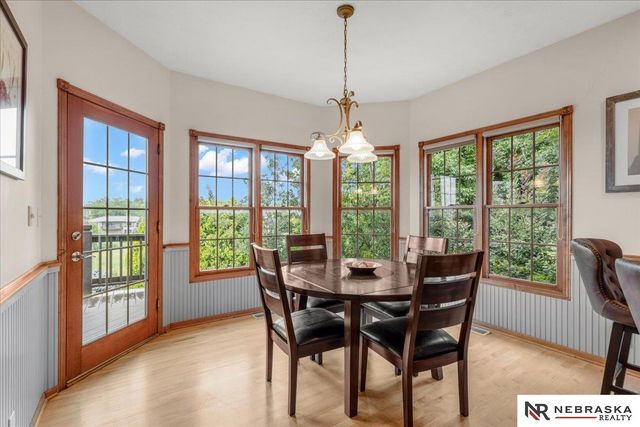 8630 Oakmont Drive, Lincoln, NE 68526