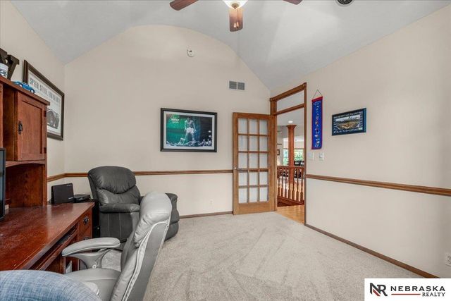 8630 Oakmont Drive, Lincoln, NE 68526