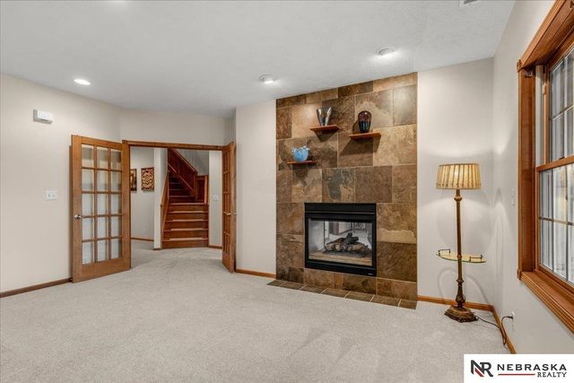 8630 Oakmont Drive, Lincoln, NE 68526