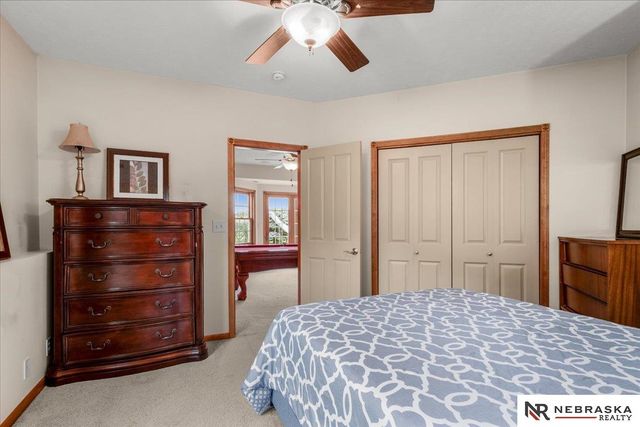 8630 Oakmont Drive, Lincoln, NE 68526
