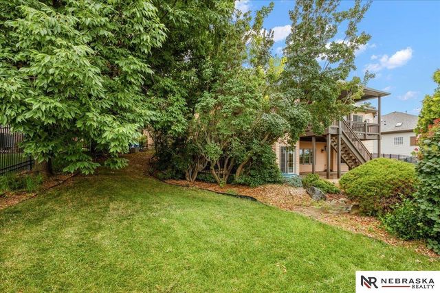 8630 Oakmont Drive, Lincoln, NE 68526