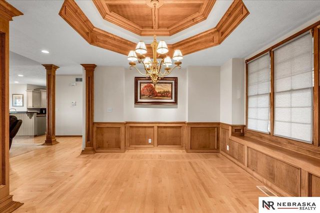 8630 Oakmont Drive, Lincoln, NE 68526