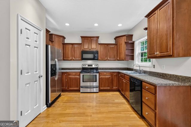 6386 Olmadison Place, Atlanta, GA 30349