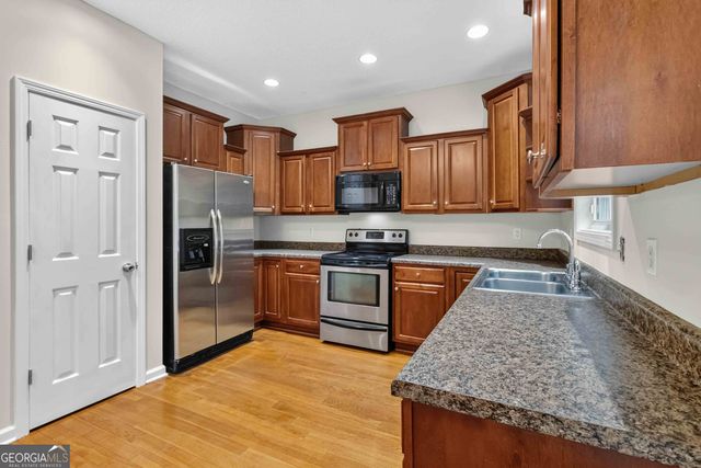 6386 Olmadison Place, Atlanta, GA 30349