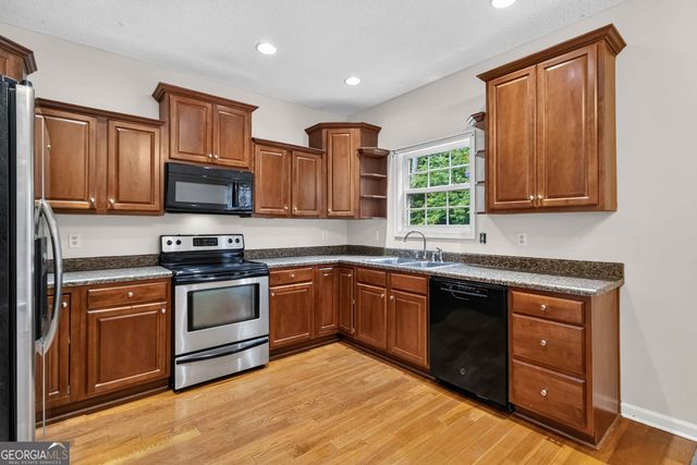 6386 Olmadison Place, Atlanta, GA 30349