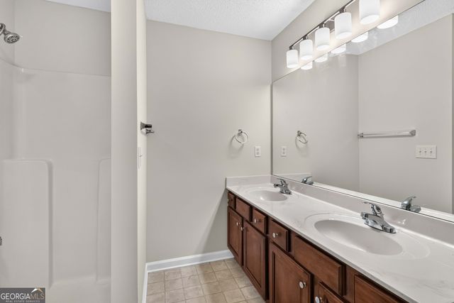 6386 Olmadison Place, Atlanta, GA 30349