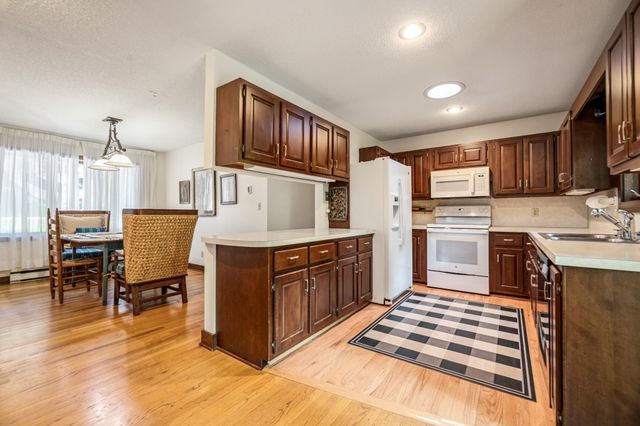 3862 N Trillium Drive, Leland, MI 49654