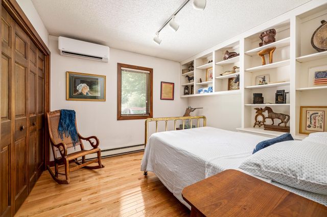 3862 N Trillium Drive, Leland, MI 49654