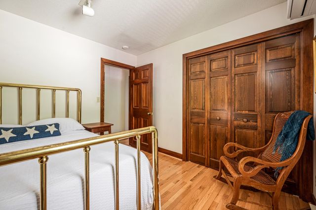 3862 N Trillium Drive, Leland, MI 49654