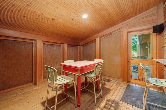 3862 N Trillium Drive, Leland, MI 49654