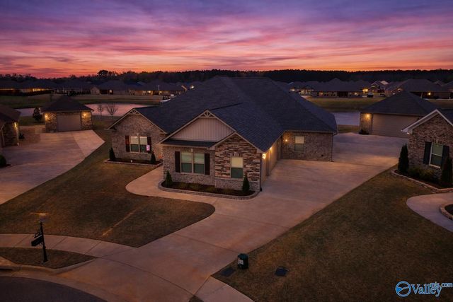 26398 Birkshire Lane, Athens, AL 35613