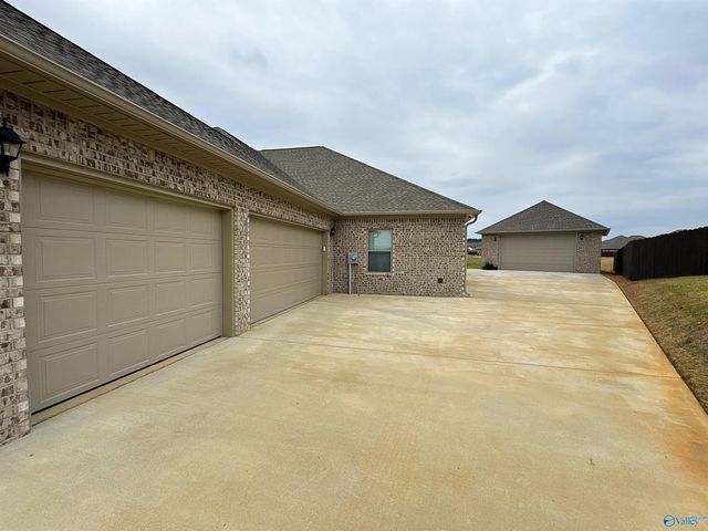 26398 Birkshire Lane, Athens, AL 35613