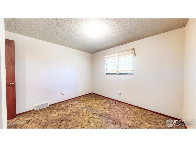 4869 Roosevelt Ave, Loveland, CO 80538