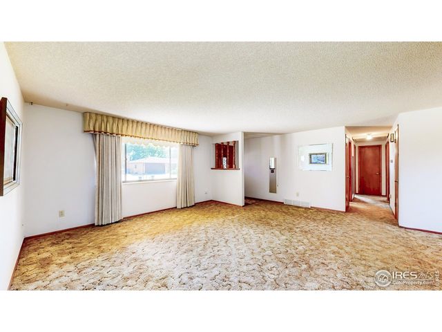 4869 Roosevelt Ave, Loveland, CO 80538