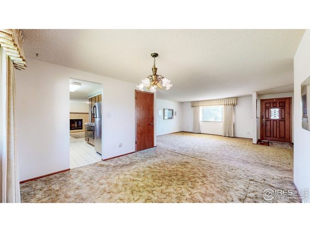4869 Roosevelt Ave, Loveland, CO 80538