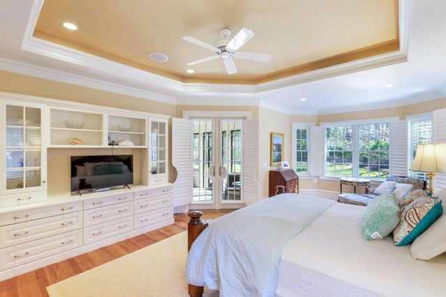 93 Oyster Way, Osterville, MA 02655